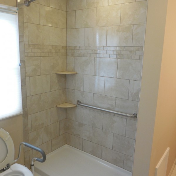 Bathtub Removal Collegeville | Sovereign Construction Services